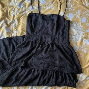 Lulu’s black floral tiered dress